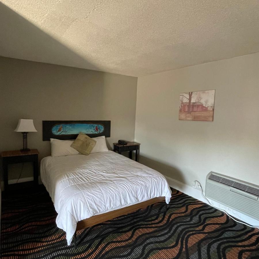 Country Town N' Suites Gatlinburg Extérieur photo